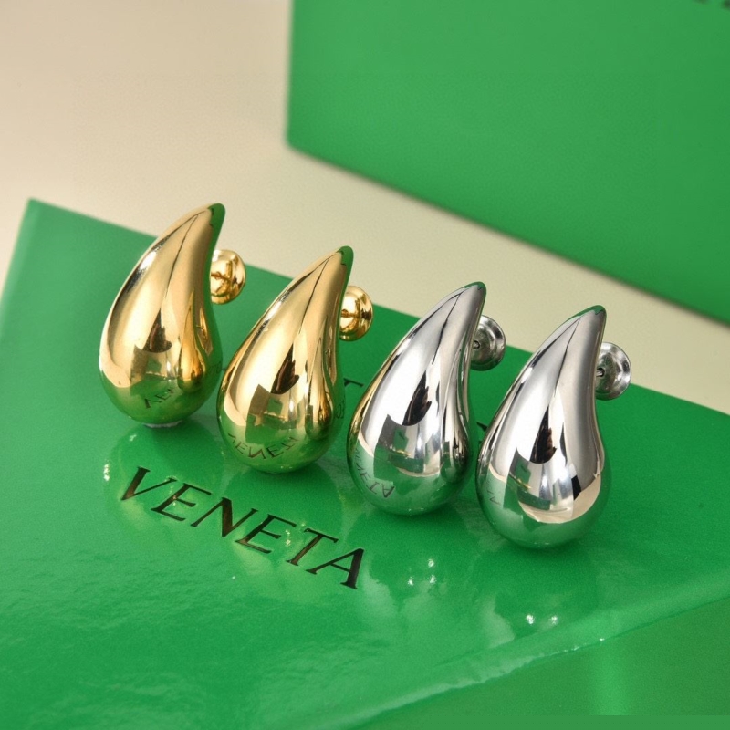 Bo*te*ga venenta earrings